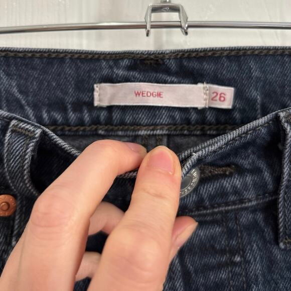 Levi’s Premium Wedgie Straight Leg Dark Wash Jeans Size 26 - Picture 6 of 10
